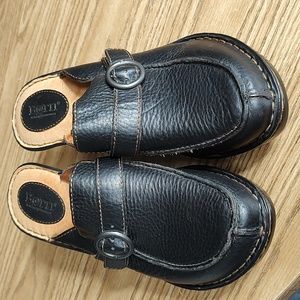 Born leather woman's mules